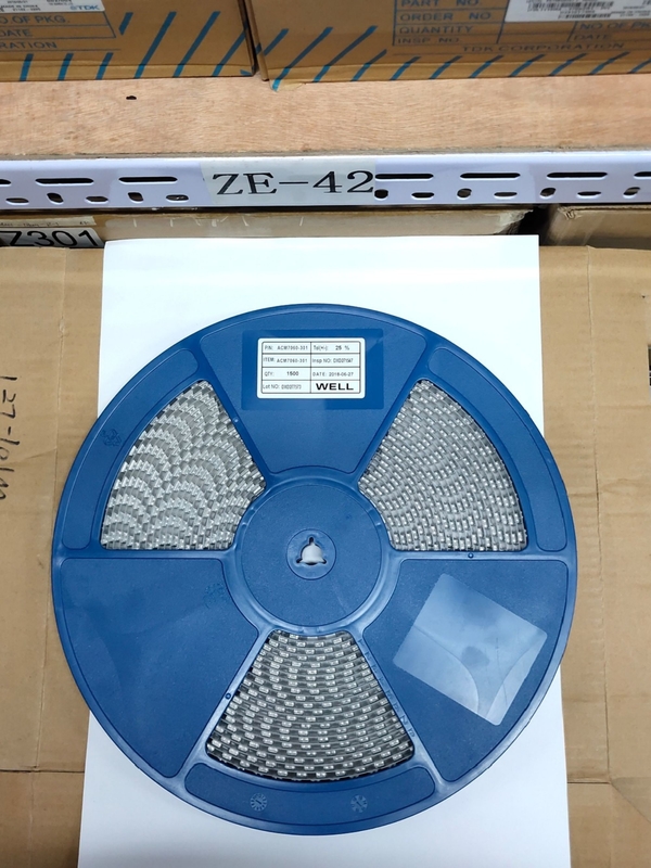 Microplaqueta IC do circuito integrado de ACM7060-301-2PL-TL01 SMD, original brandnew, não utilizado