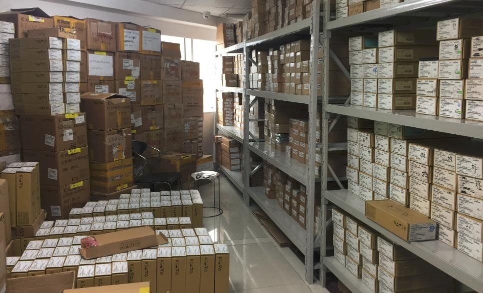 Eletrônica componente de Chuangyunxinyuan em SICFET conservado em estoque N-CH 650V 95A H2PAK-7 SCTH100N65G2-7AG